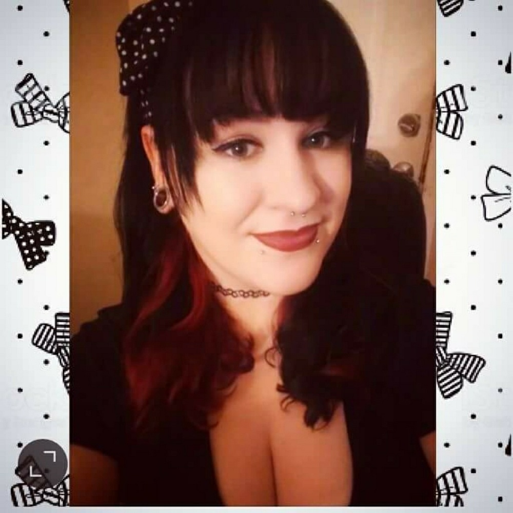 Meet your Posher, Elizabeth